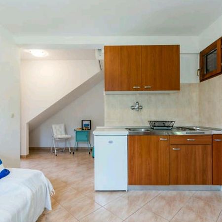 Apartments Bralic Βις Εξωτερικό φωτογραφία