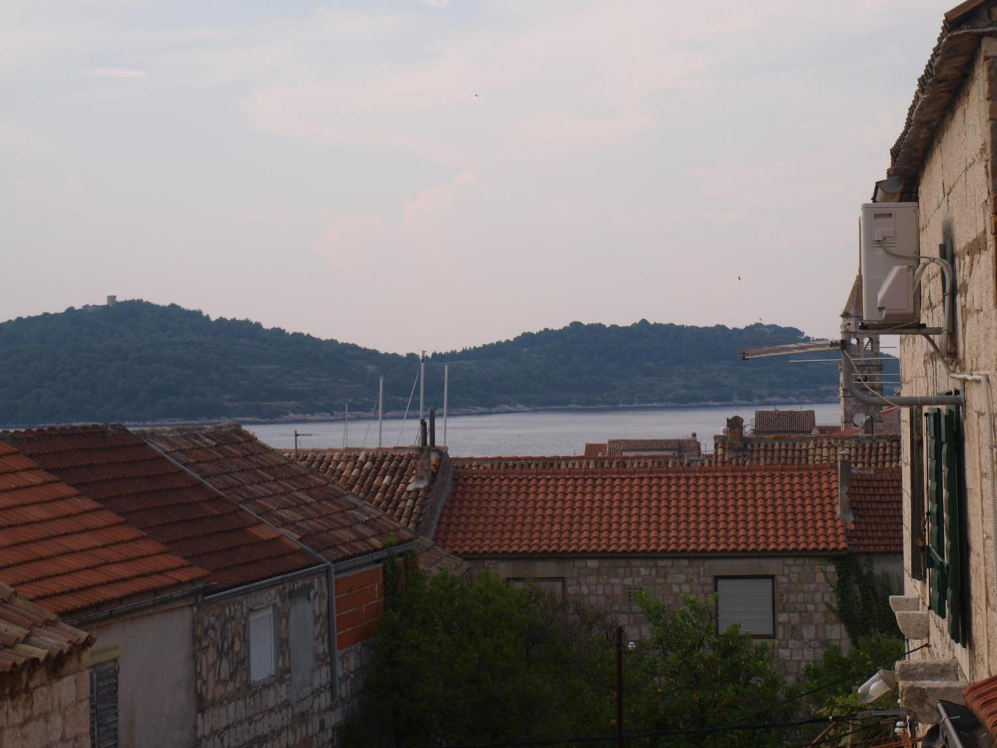 Apartments Bralic Βις Εξωτερικό φωτογραφία