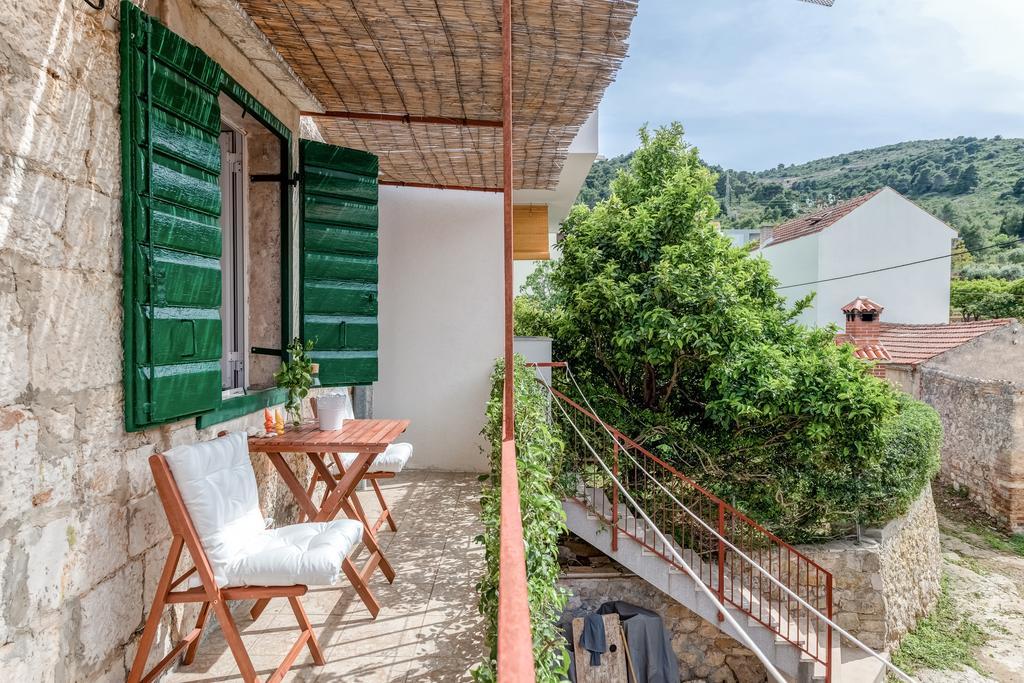 Apartments Bralic Βις Εξωτερικό φωτογραφία
