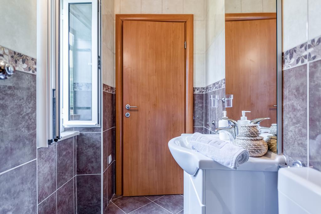 Apartments Bralic Βις Εξωτερικό φωτογραφία