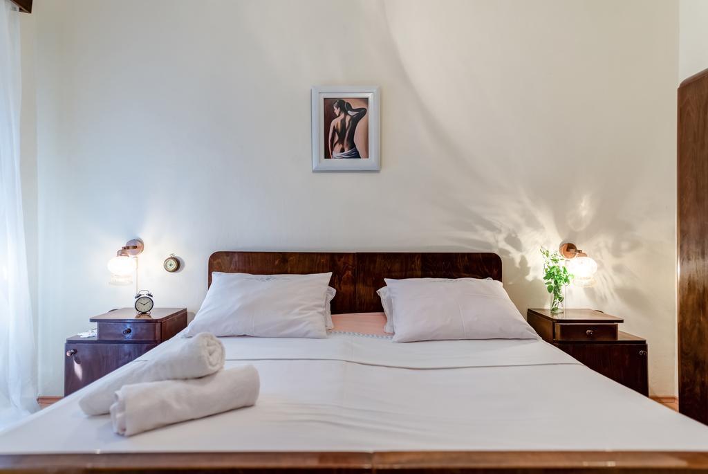 Apartments Bralic Βις Εξωτερικό φωτογραφία